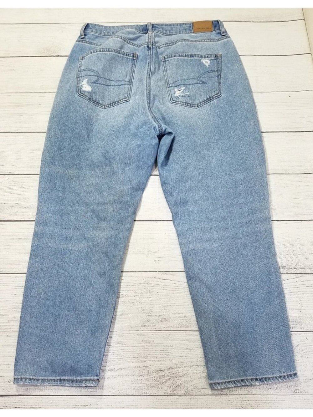 American Eagle Distressed Mom Jeans Size 10 X-Short - Picture 2 of 4